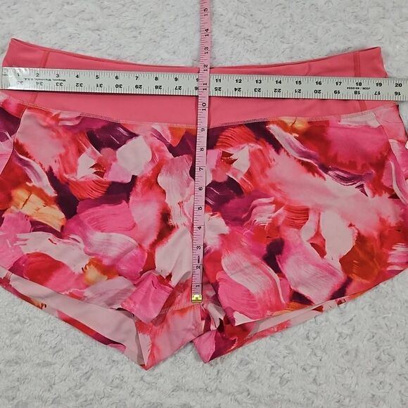 Athleta printed run with it 3.5 in short women's XL Pink Purple Painted Energy C - Picture 7 of 12